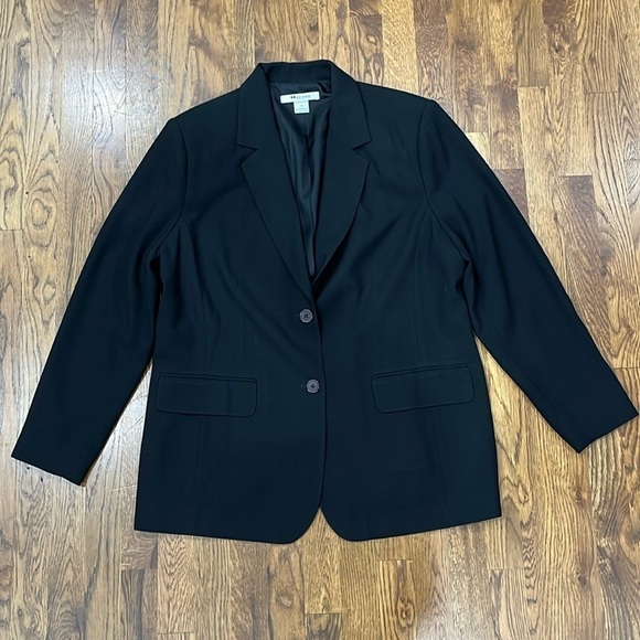 Nygard Blazer, Two Button, Size 16, EUC. - Picture 1 of 9